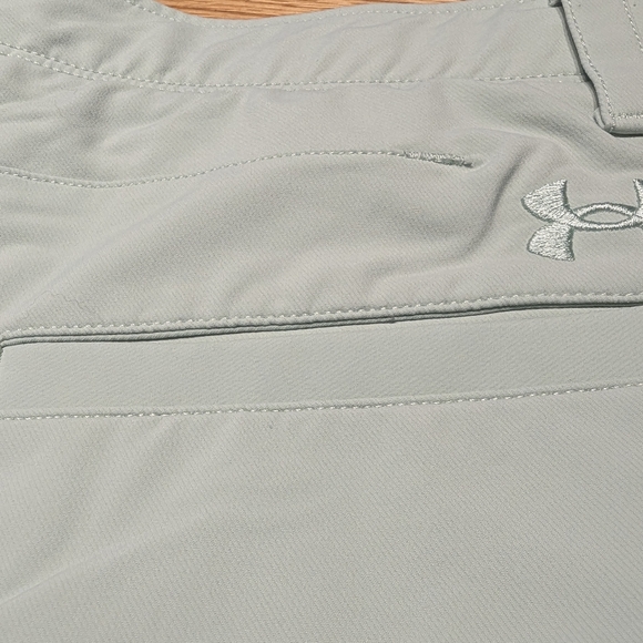 Men's Under Armour Golf Shorts Heat Gear - Picture 7 of 9